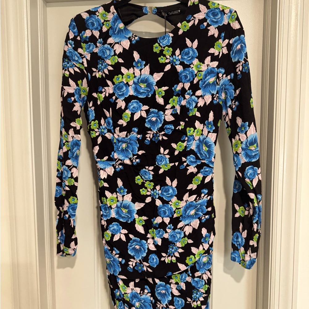 Zara long sleeve mini open back dress size Large